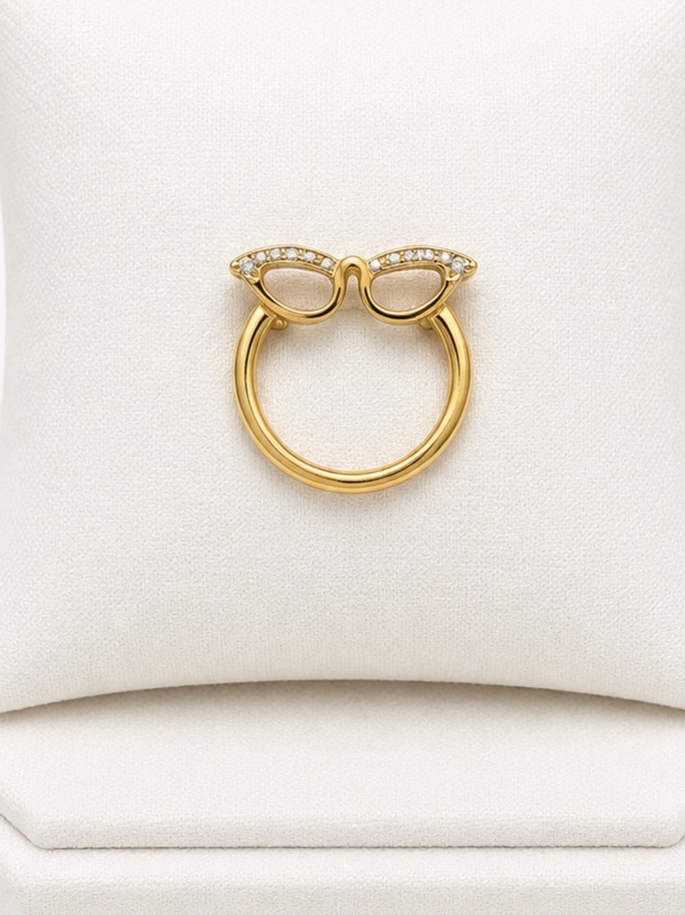 vintage-style eyeglasses brooch pin with crystals